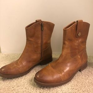 Vince Camuto brown leather ankle boot